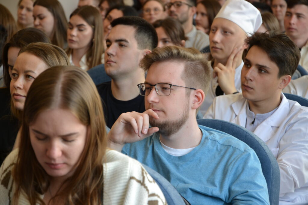 Медицинский факультет ЧГУ стал центром притяжения работодателей из четырех регионов на ежегодной Ярмарке вакансий